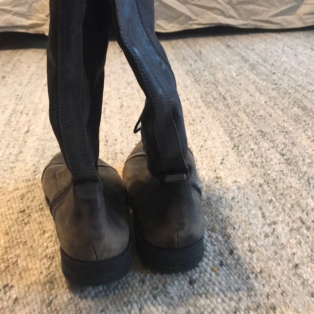 Boots - Picture 3 of 4